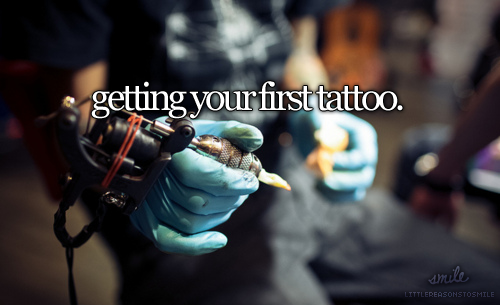 silli_'s tweet photo. 'little reasons to smile' pt.28
farsi il primo tatuaggio http://t.co/gdnM1aBAxm