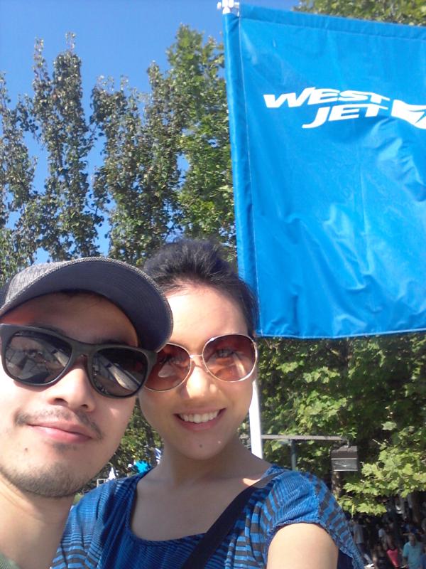 lydia_hung's tweet photo. Pick me!!! @WestJet #SkyhighSelfie http://t.co/6gLUecbEAm