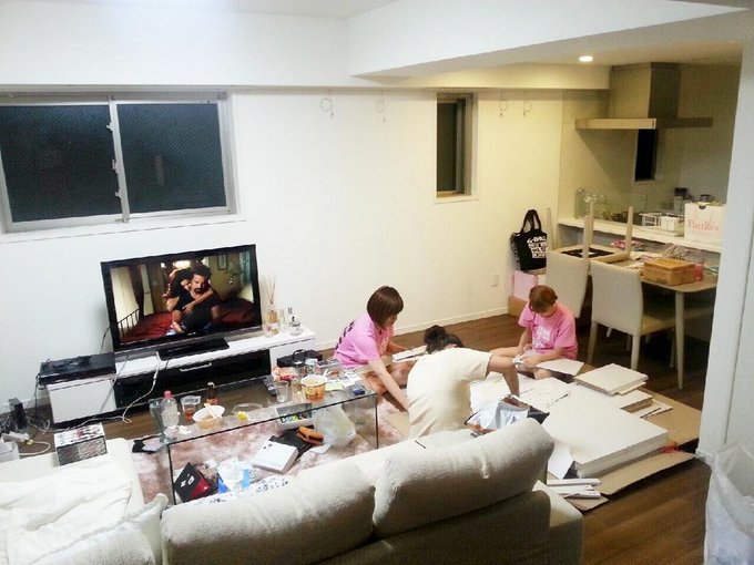 みんなで本棚つくたん。 http://t.co/33VMPOclYz