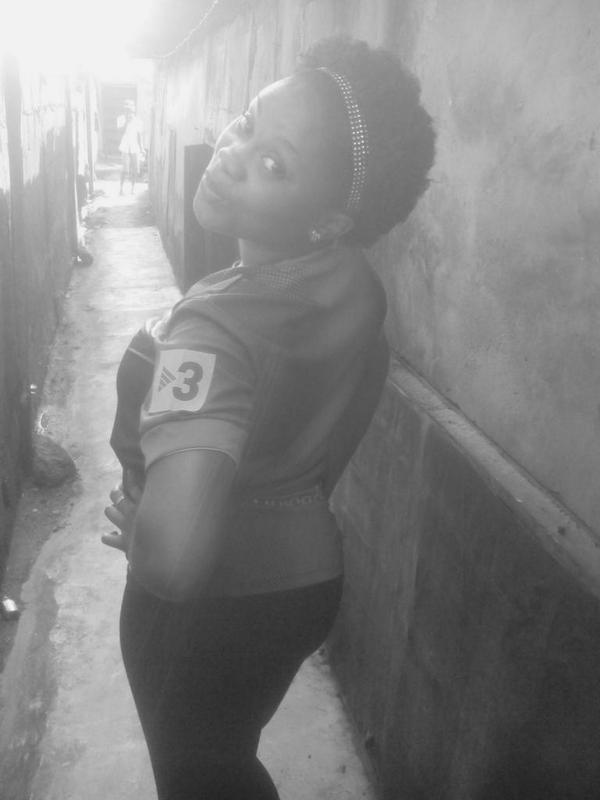 la_pearlz's tweet image. Now I decided to be on low cut. I just hope it fits well on me.