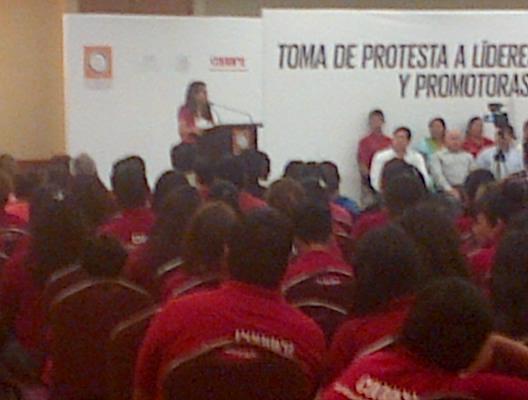 conafesonora's tweet photo. Sean capaces de dejar huella dice @caroviggiano a jóvenes que tomaron protesta como LECs http://t.co/flbZHKTpX2