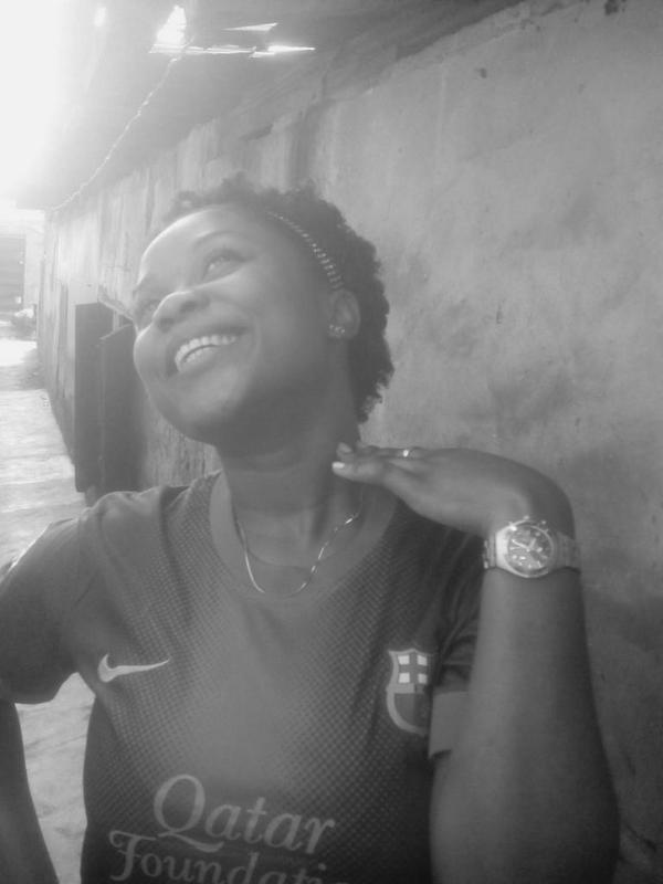 la_pearlz's tweet image. Now I decided to be on low cut. I just hope it fits well on me.