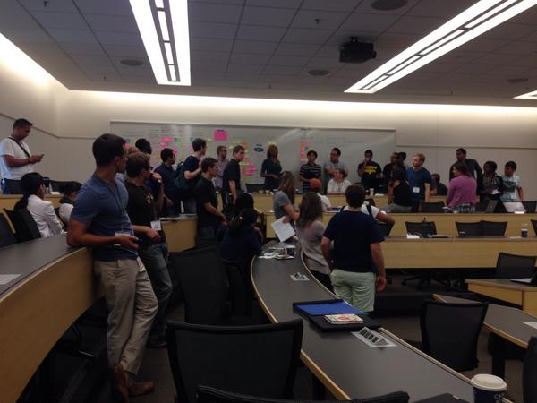 evrubino's tweet photo. #sec5 getting into exciting discussions about venture ideas that support Detroit youth entrepreneurs @NewRossVenture http://t.co/gRp9IdvZsk