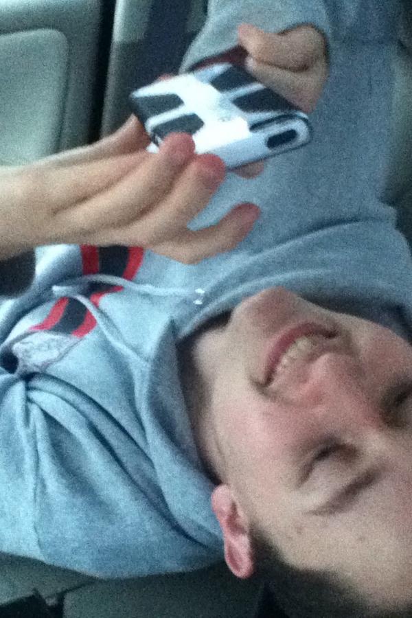 br_thoms's tweet image. Happy birthday @Ray_Oflaherty Go buy some scratch tickets #raybo