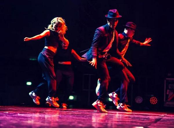 HatsofJT's tweet photo. From http://t.co/eiRTJG49va
#JTHatPorn #JTYahooLive #JT2020Tour http://t.co/o5HXeO91g3