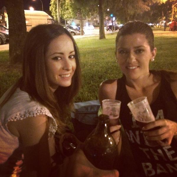 CharoTobajas's tweet photo. Con mi chicuela!!! @LourdesRios20 http://t.co/QmdvAo4EhB
