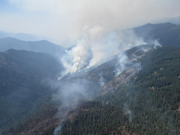 JulyComplexinfo's tweet image. A view from a helicopter looking west towards Wooley Creek Drainage #JulyComplex