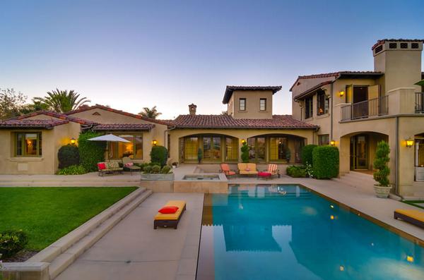 futurecrib's tweet image. This crib is HUGE.