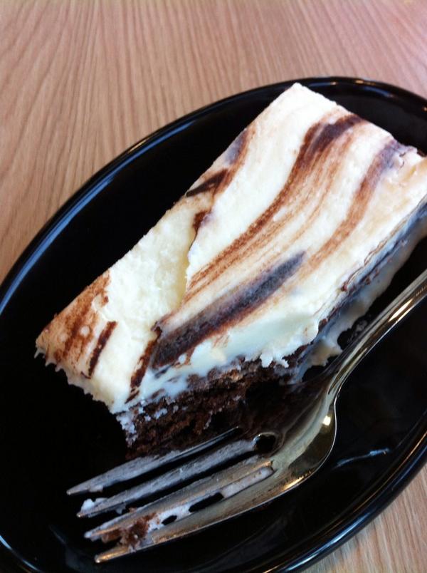 Social_Moi's tweet photo. Look @ the desserts! Gluten Free items too! Going to be spending more "research" time @ Branches #shpk. #yegfood #yeg http://t.co/SrJLbxD8sO