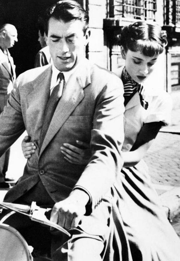 27 agosto 1953. Usciva al #cinema #VacanzeRomane. #lacittàpiùbelladelmondo