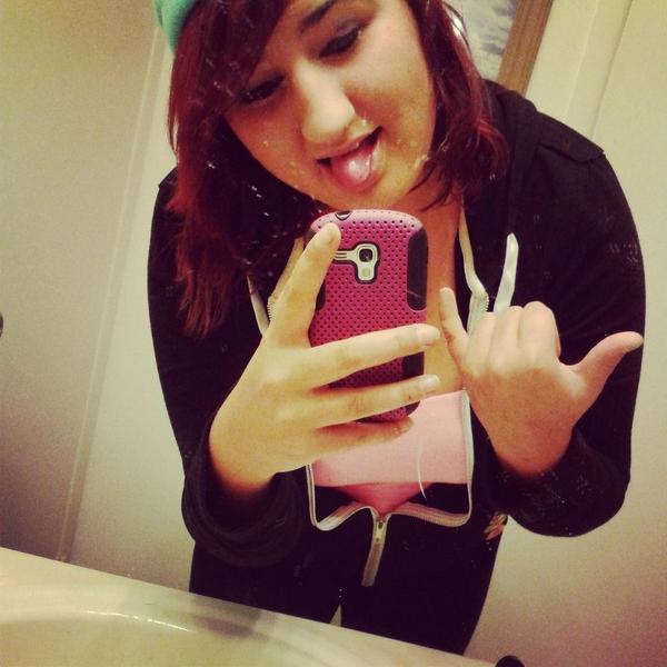 lynn_nerowski's tweet photo. Stay trippy (; http://t.co/i7hCCeNK1P