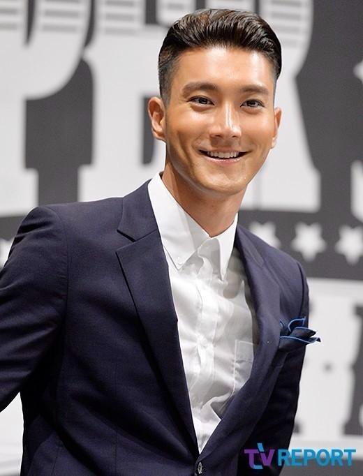 Yesung & Siwon on Twitter: "#MAMACITA Pressconf - MORE SIWON!!!!! http