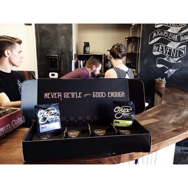 TheBaristar's tweet photo. Christmas came early.
@onyxcoffeelab #rootscoffeehv #getinmybelly #christmas #guestroaster #newcoffee http://t.co/fkrsgCu5ZY