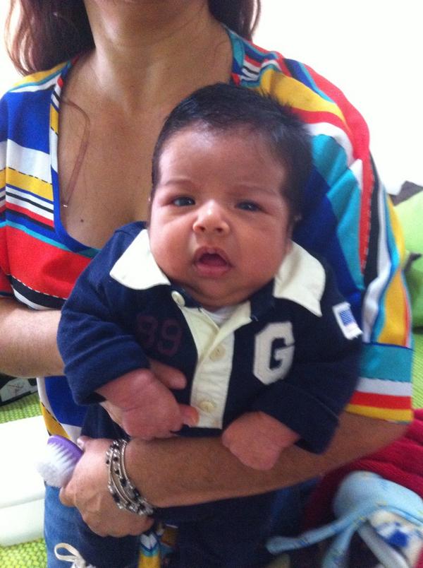 rubiolizeth1's tweet photo. Yo mien guapo mami esperando a la visita ����😊😊 http://t.co/UnavLnXmEZ