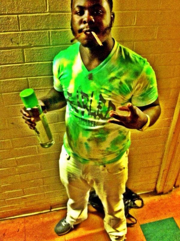 LRossCC's tweet image. yaw dont really hear him tho, cuz yaw aint listening. we gonna make yaw listen tho. #HOWDATSOUND