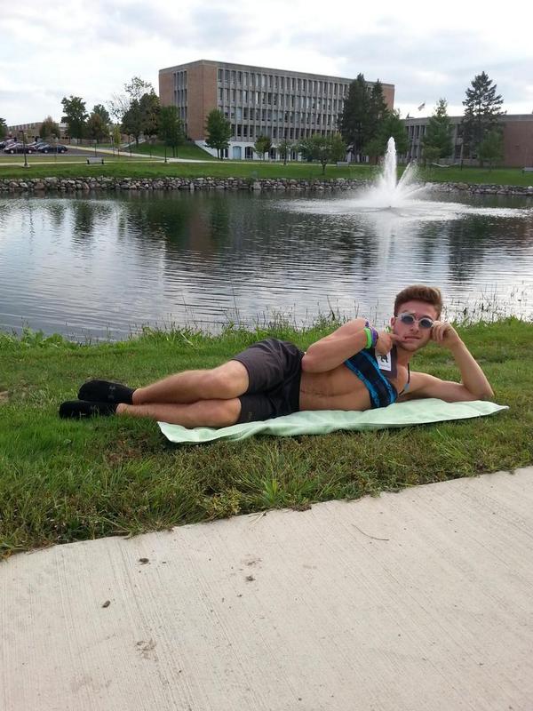 RoadRally6's tweet photo. #mankini #Titanic #deletedscenes #beforemakeup http://t.co/LZWPzGLRMK