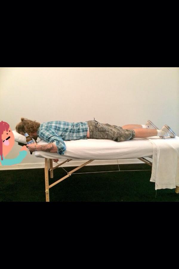 TheRealWIJPics's tweet image. #TheRealWhereIsJayPics #stealthebeerwhileheisntlooking #itdidntwork #hecaughtonandranaway #onedayhewillshare #oneday