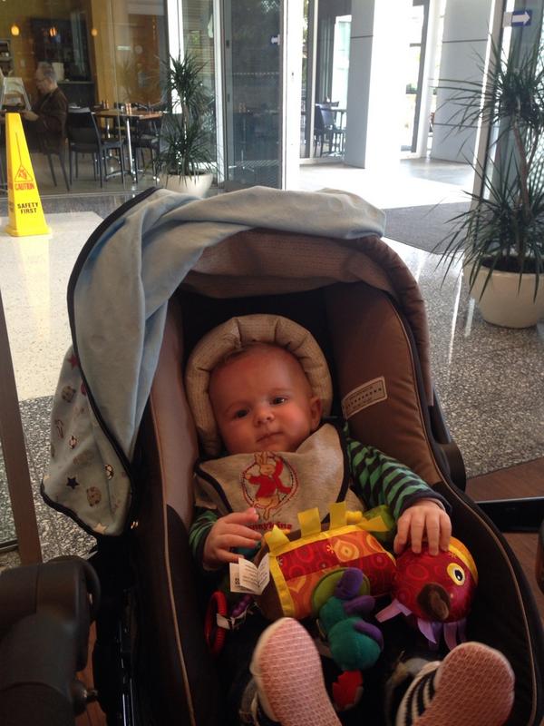 RocksBruiser's tweet photo. Having a coffee with mum and dad #imbored @RocksBoxer @aliciawalsh http://t.co/dNc34M7D5u