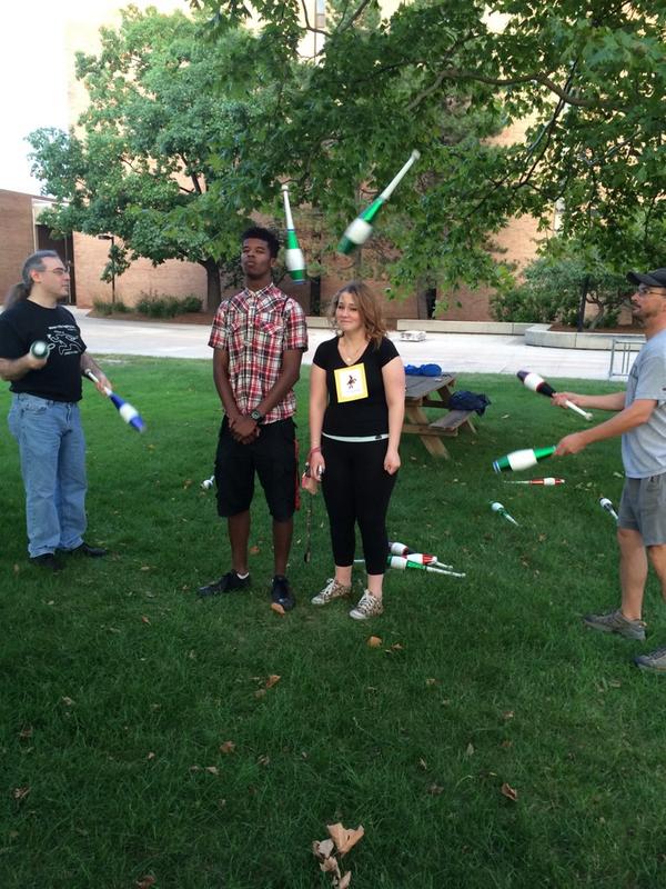 RoadRally12's tweet photo. #OVOGs found jugglers #awesome #bonus http://t.co/0jTjPv2Fhv