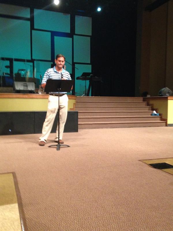 DanaFowler14's tweet photo. @Tfowler55 @CFCHURCHTV Tom Fowler sharing his faith!! http://t.co/qhwRNKeF5s