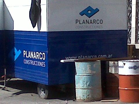 JorNassi's tweet photo. @cqcahora Constructora rosarina. Vehículo ubicado en la term de omnibus Rosario!(Term en reparación)  #ArgentinaNarco http://t.co/MaipIxquzO