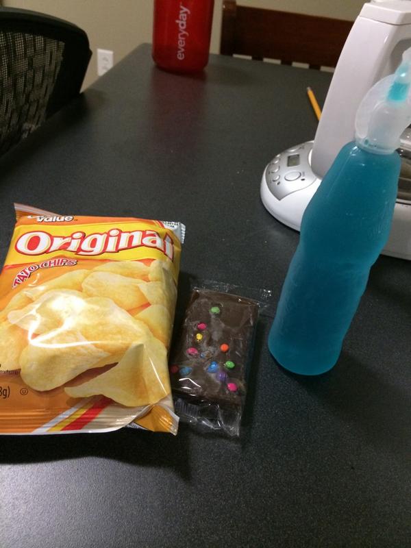 Timoth_ee's tweet photo. You know I gotta eat healthy since I'm a student athlete now #SixPackComing http://t.co/6qbL94WnyV