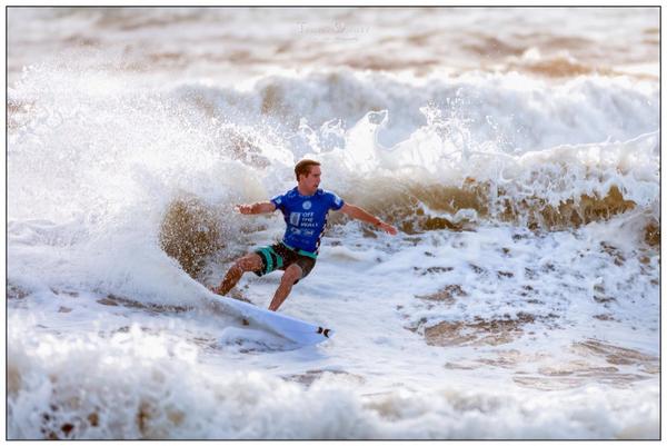 TravisOwney's tweet image. Roundhouse from @MDunph234 victory at #ECSC2014  @ECSC360 @EasternSurfMag @Stabmagazine #GoodToEpic #SurferPhotos