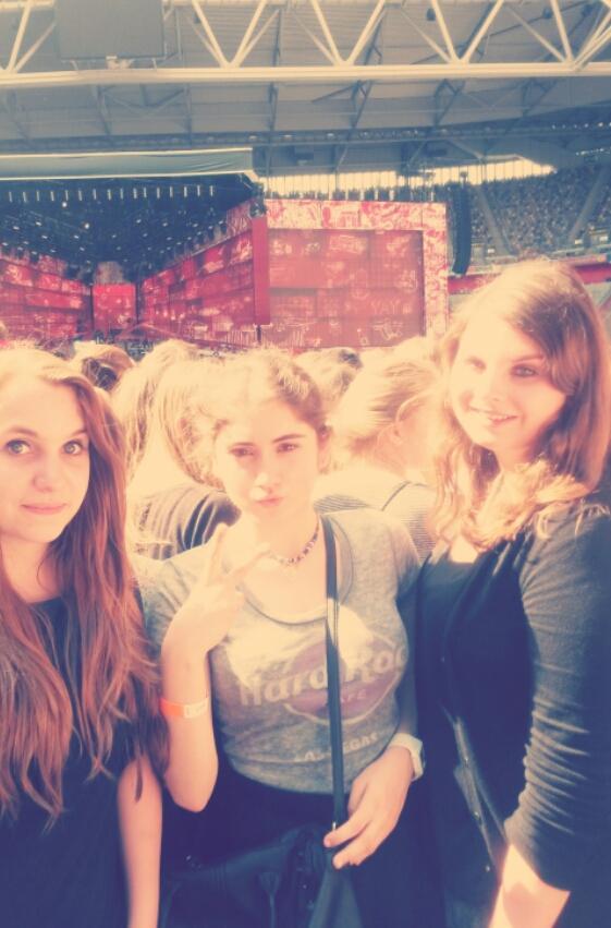 piiaa_k's tweet photo. #1DWhereWeAre #1DWhereIam #WWAGermany #1DWWAFilm http://t.co/qgJ5CI6RLL