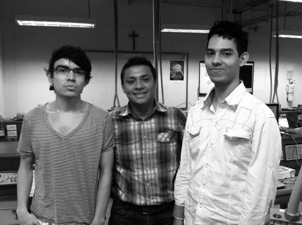 IngDannyRivera's tweet photo. Buen trabajo muchachos Concurso #netux @ubidots en la @UPBBGA http://t.co/Umk6l2J17B
