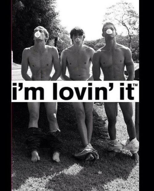 ghostlymanex's tweet photo. Retweet if your loving it #lovinit #hottboys # http://t.co/6pTDm8tOOg
