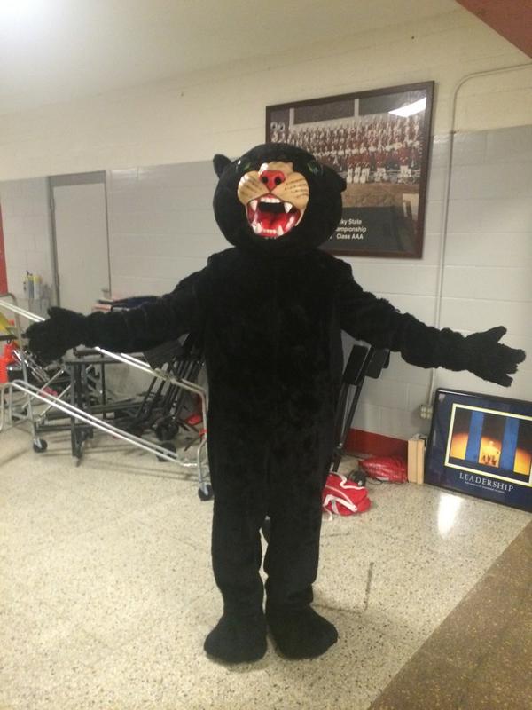 RegimeDC's tweet photo. Remember to bring your $6 tomorrow and Friday so you can get a student section tshirt for the game! #Regime http://t.co/MmvmDlHBnv