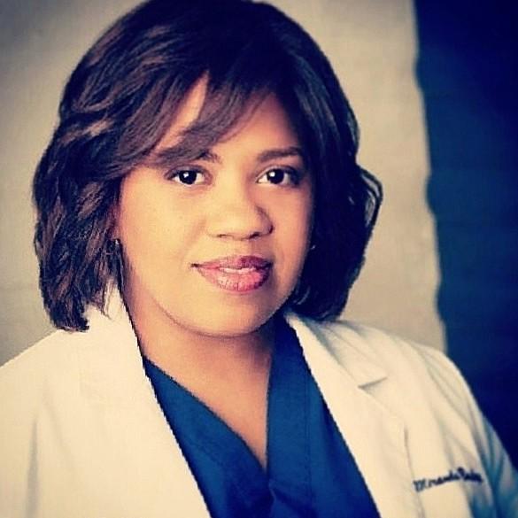 Happy Birthday, Chandra Wilson! Youre my favorite doctor on Greys! Love me some Bailey! 
