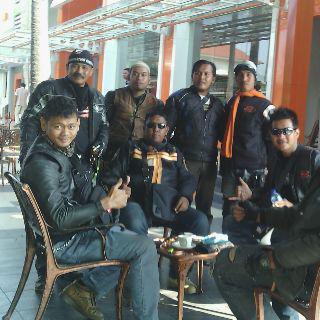 Keep safety bro :) "<a href="/MTC1995/">Makassar Tiger Club</a>: W/ HTCMks Road To Anniversary <a href="/balitigerclub/">Bali Tiger Club</a> keep safety ride brother Bravo <a href="/htci_club/">Honda Tiger Club Indonesia</a> "