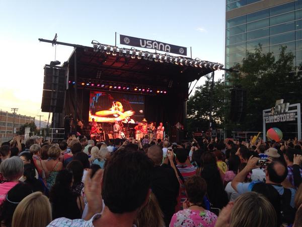 NickLivesIt's tweet photo. USANA's first onstage proposal! #USANAfest #USANA14

(She said "¡Si!") http://t.co/FmZeWGVTp3