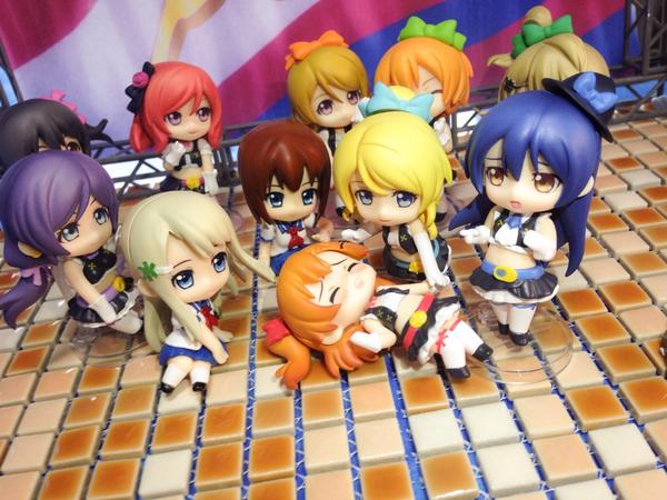 しらたき金剛 على تويتر Naorinsuki0723 お互いお疲れ様ですっ ٩ W و 同じく シャングリラシャワーの衣装があるっぽいですねー穂乃果ちゃん画像見つからない うおおっ 作りたい ٩ W و