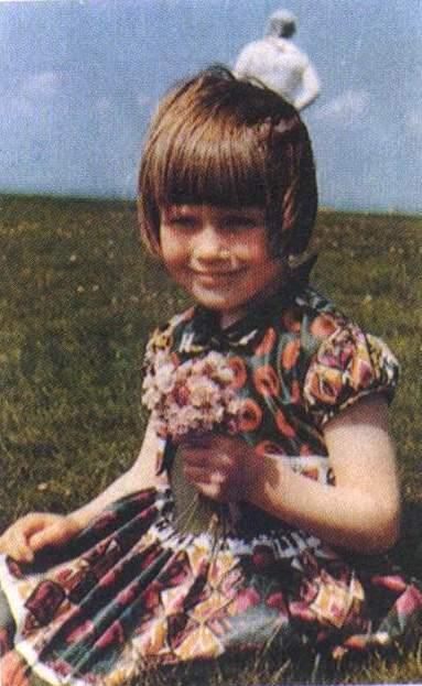 DandiNeetu's tweet photo. Check the photo of the Solway Firth Spaceman and on zooming at its face you'll find similarities among
@HISTORYTV18 http://t.co/afbKMc9PYC