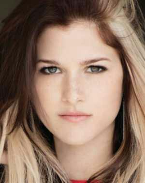 Happy birthday
Cassadee Pope zum 25. 