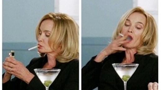 thatserverbitch's tweet photo. At the end of a shift ๐๐ต๐ธ #SERVANTLIFE #serverlife #waitinglife http://t.co/OItjJCugTZ