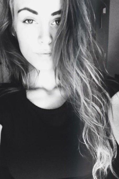 Watch Amberleigh West's leaked NSFW photo on TwXstars