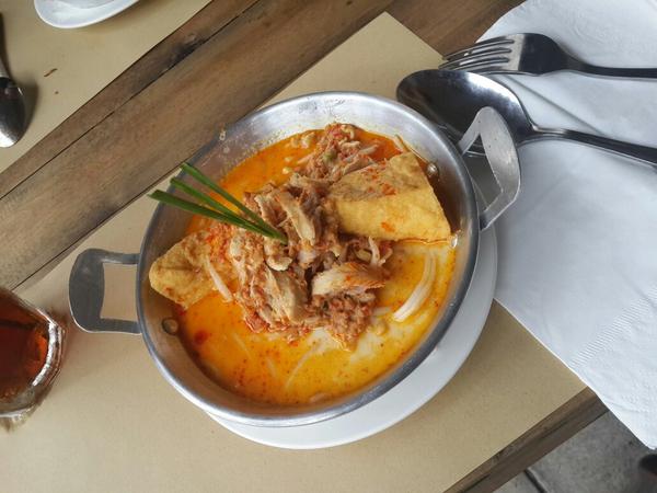 indahdwip's tweet photo. having a real good laksa here in @ganbeikitchen ! http://t.co/dK8OK1fRbU