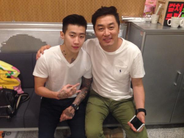 CULTWOcrazycow's tweet photo. 아버지와 아들이래요~~ㅋ 우즈퐈이야 http://t.co/jdYVjLPTRu