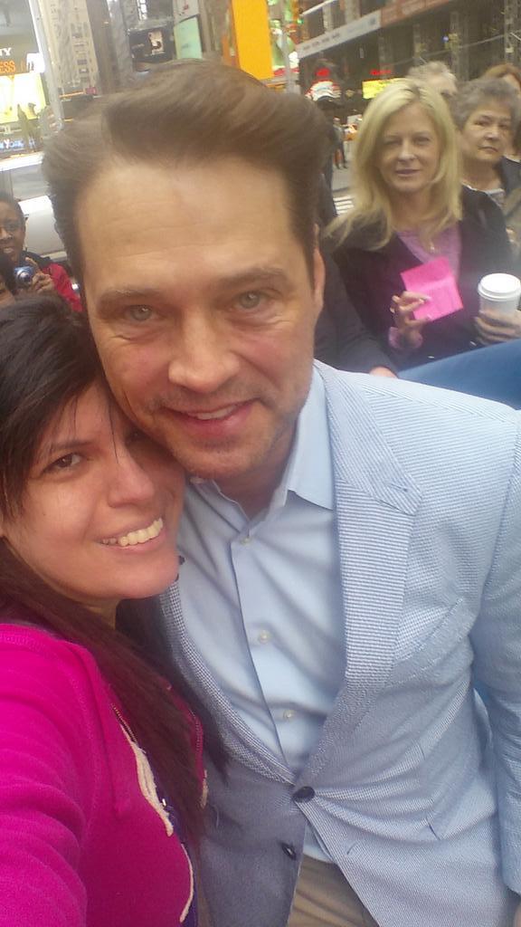  happy 45th birthday love u so much miss the old 90210 so glad got too meet u twice in one day was 