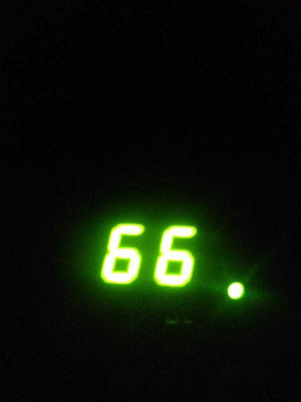 Tyllaa5's tweet photo. “@TricksAndHacks: 60˚F to 67˚F is said to be the best room temperature for a good night's sleep.” thank u http://t.co/JNVh4VwqQF