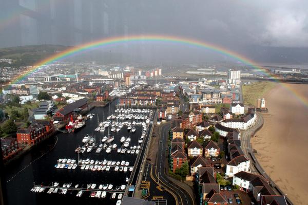 VisitSwanseaBay's tweet photo. It's so great to get proper mail! Here's a stunning photo we had posted in by Mr Warren Bradley http://t.co/nFsPNkMTGl