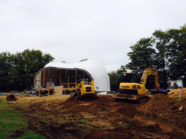Septic system gets installed <a href="/D_Boisbuchet/">Domaine de Boisbuche</a>