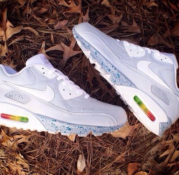 AirMaxSolo's tweet photo. Nike Air Mag 90 Customs. http://t.co/gjK3xAyf1q
