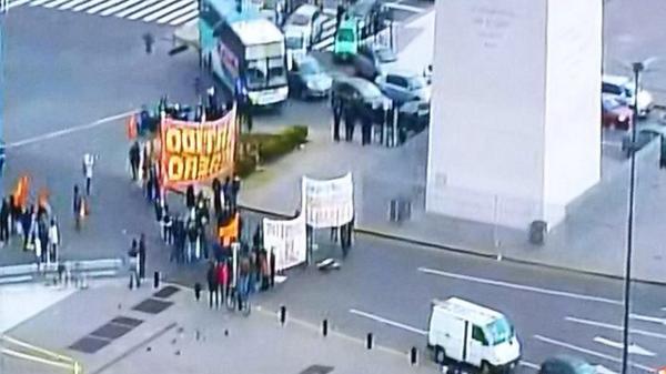 Son ocho los troscos. Pocho, Toto, Cholo, Tom, Moncho, Rodolfo, Otto, Pololo.