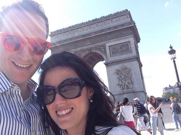 lourdess89's tweet photo. Oh la la! #paris #trip #selfie #love http://t.co/IMrTX72qOV