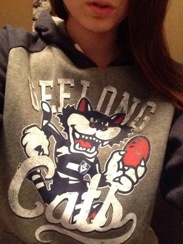 jaimeee14's tweet photo. Express postage means I get to rep @joelselwood14 and all of @GeelongCats sooner rather than later 😺 #belongeelong http://t.co/gPKv8Jmm9F