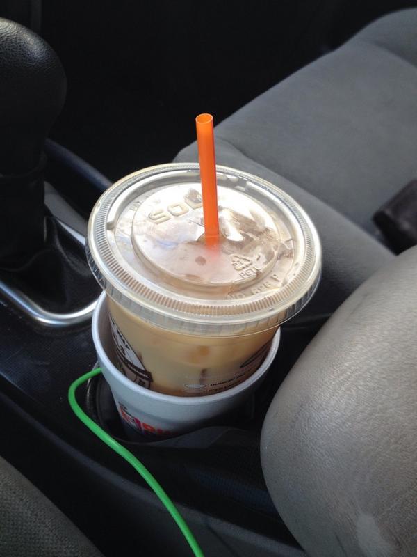 chman08's tweet photo. What the fuck is this shit? #SmallHotCup #MediumCoffee http://t.co/svuEVAOhx0